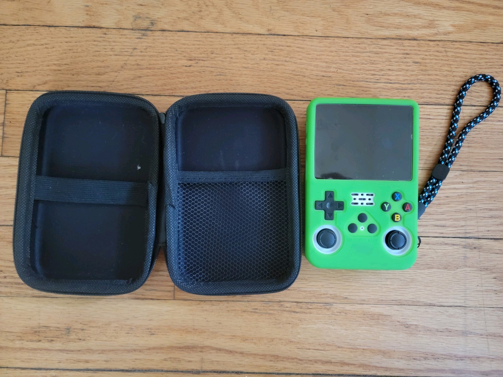 R36S Retro Snap Handheld Game Console 4K HD Green 128G