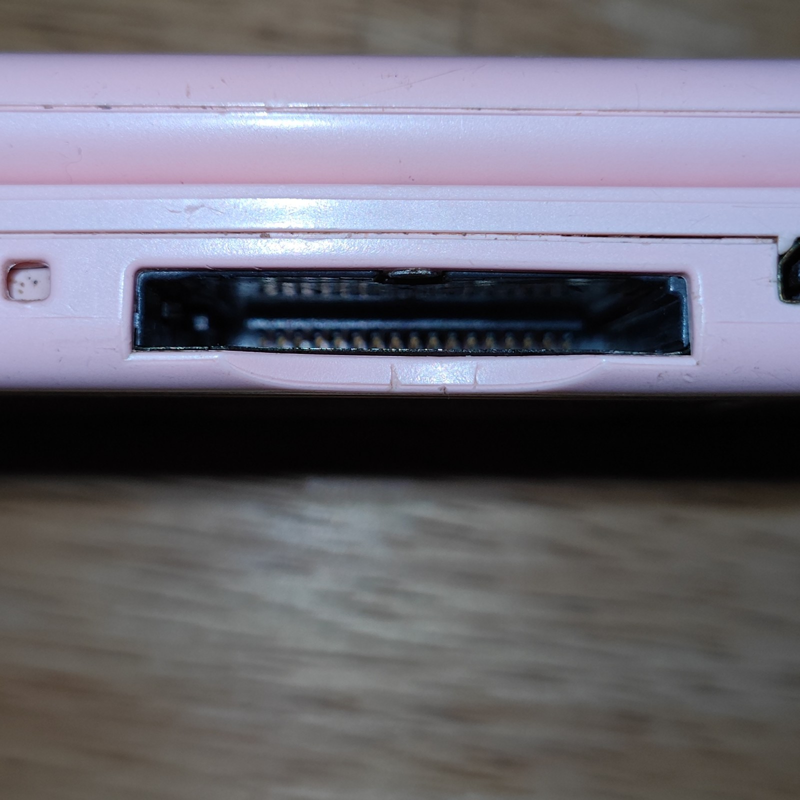 Nintendo DS Lite – Coral Pink Read Description