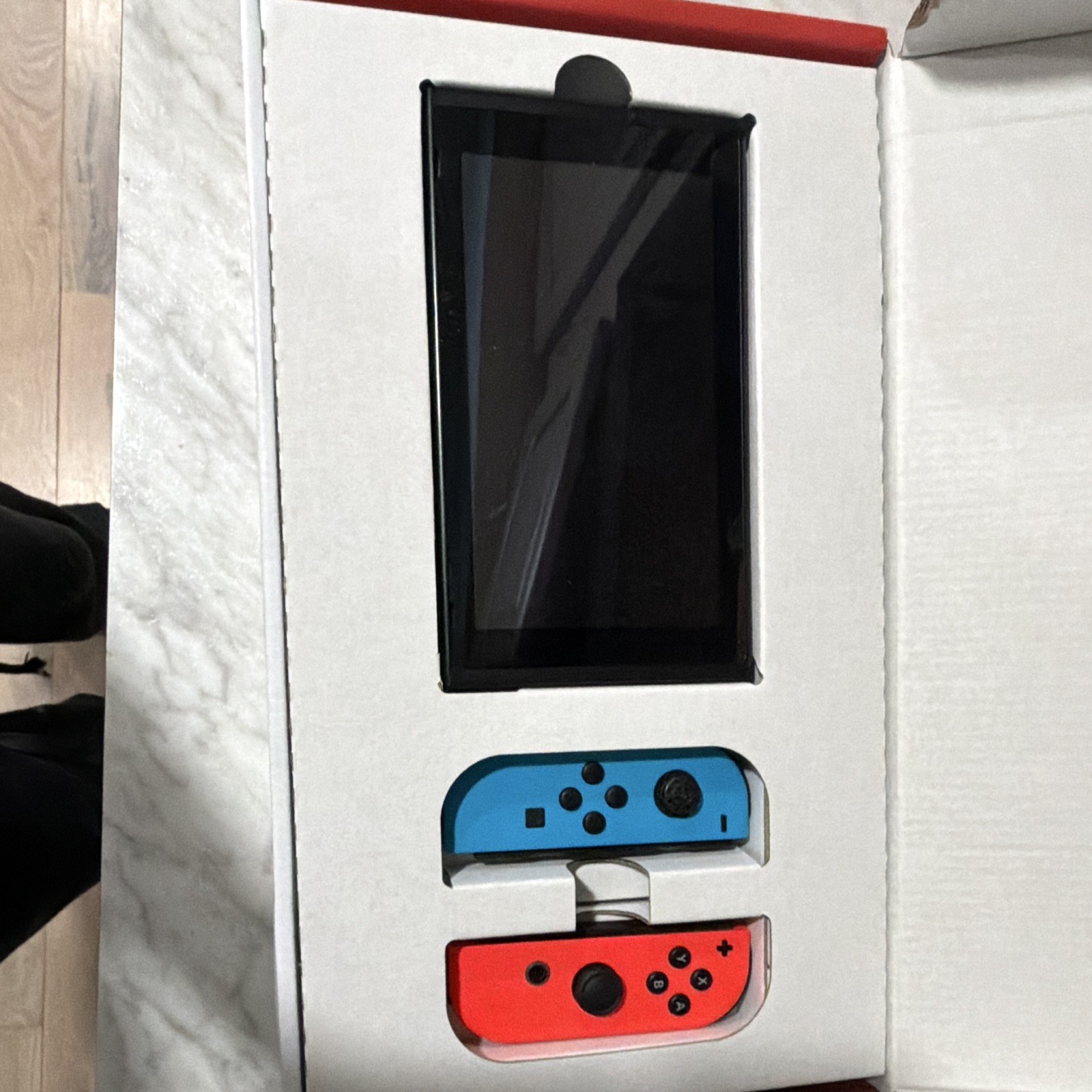 Nintendo Switch Console Neon Blue & Red Joy-Con Wi-Fi HDMI USB-C Black