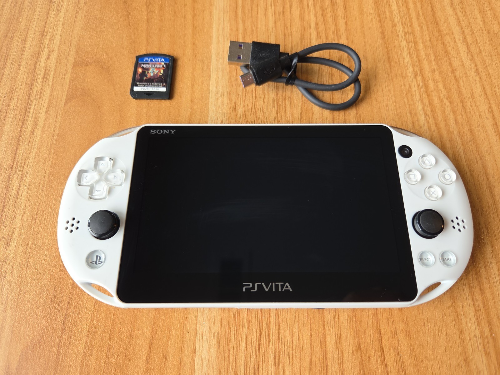 Sony PS Vita PCH-2000 Slim White + Charger GREAT CONDITION US SELLER