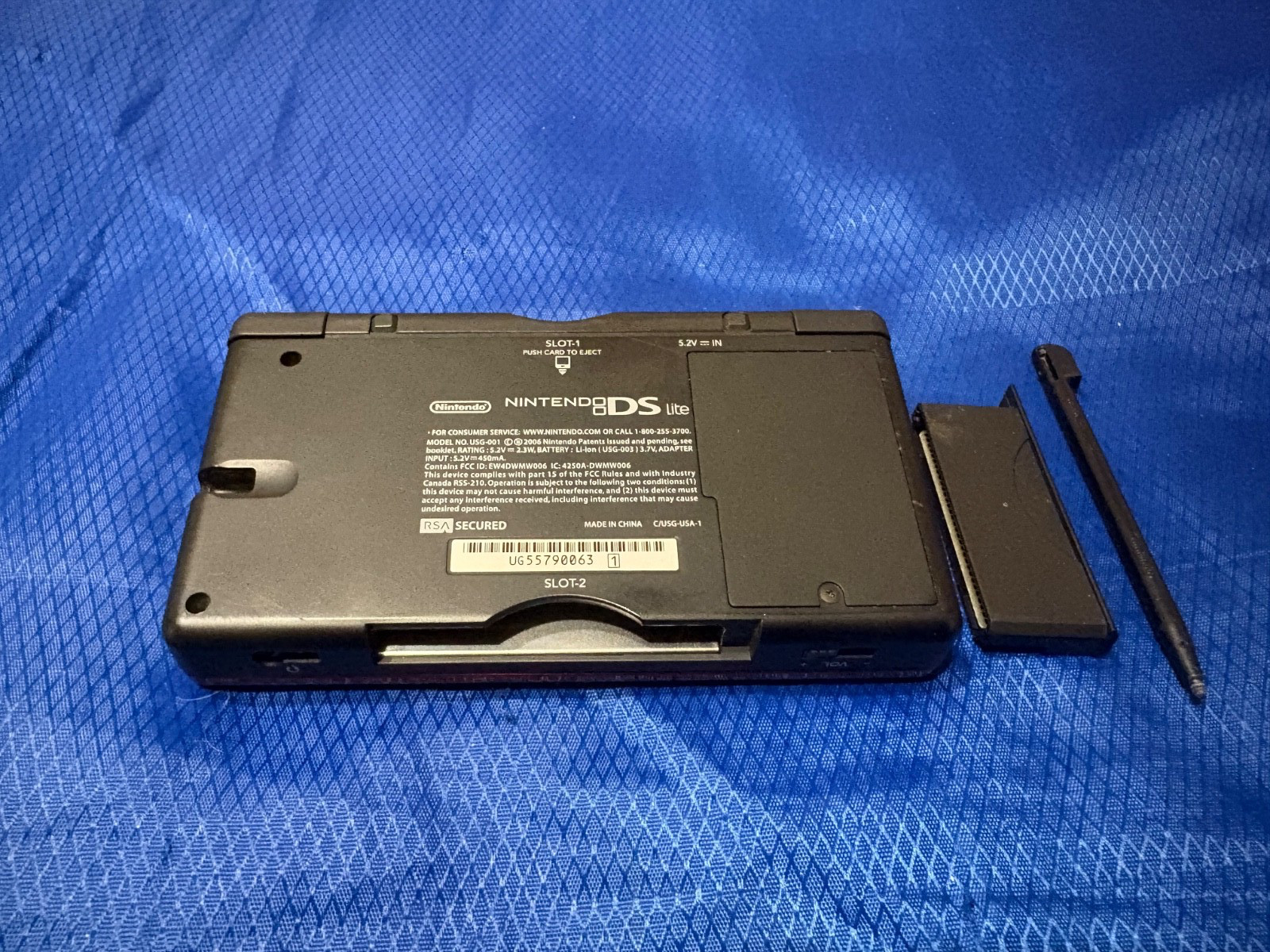 Nintendo DS Lite Crimson Handheld System – Red/Black tested and working