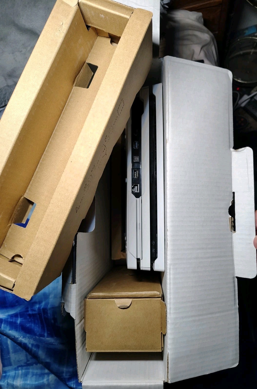 SONY PS4🔥Glacier white Pro 1TB Console[WITH BOX] LOW FIRMWARE 10.5