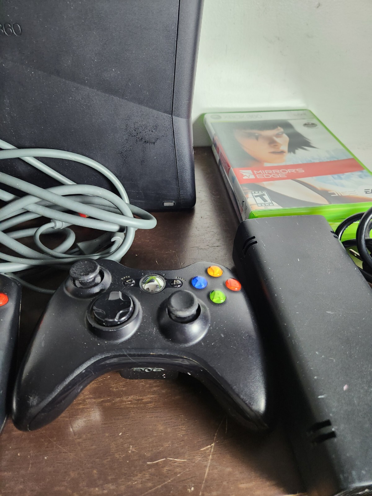 Xbox 360 S Slim 250GB Bundle 2 Controller, 3 Games, Cables TESTED