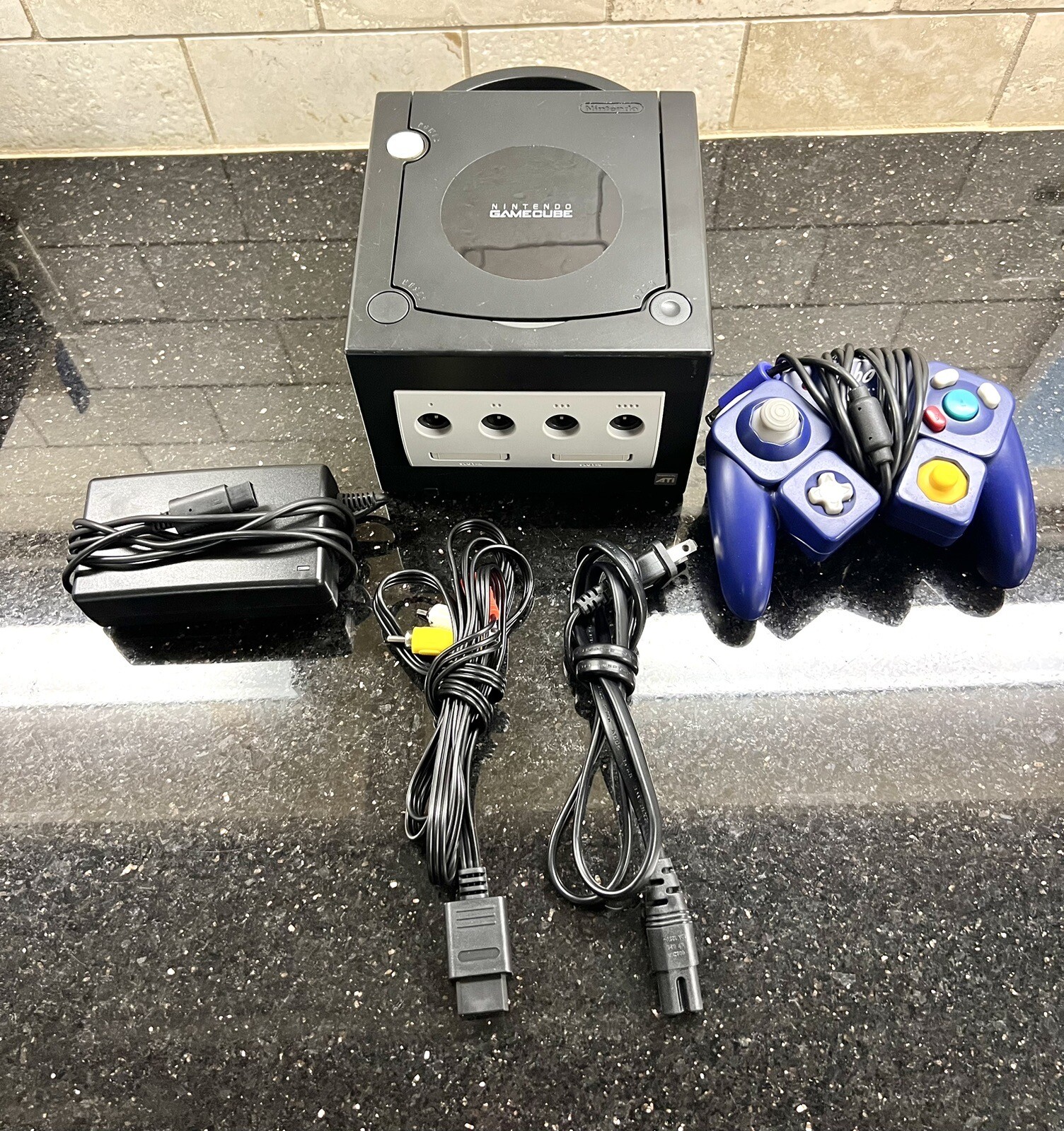 Nintendo GameCube Console Region w/Controller DOL-101 USA w/Memory Card