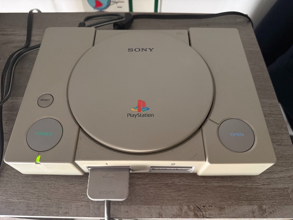 Sony PlayStation 1 Console Plus MGS 1 Tested