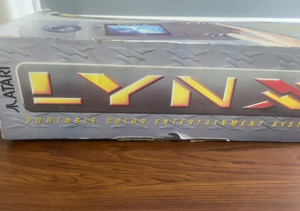 Atari Lynx 1 Console + 11 games/boxed (PAG-0201) **Parts/Repair** – See photos