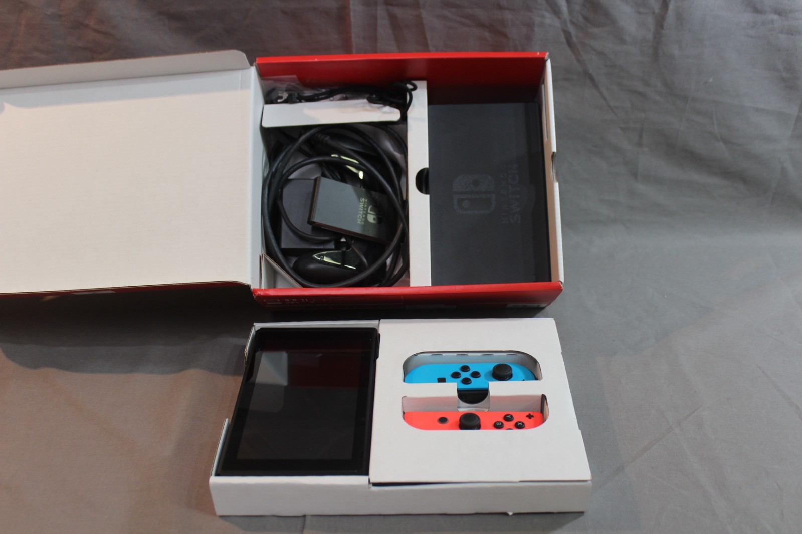 Nintendo Switch Handheld Game Console ~ Complete In Original Box ~ 32GB Storage