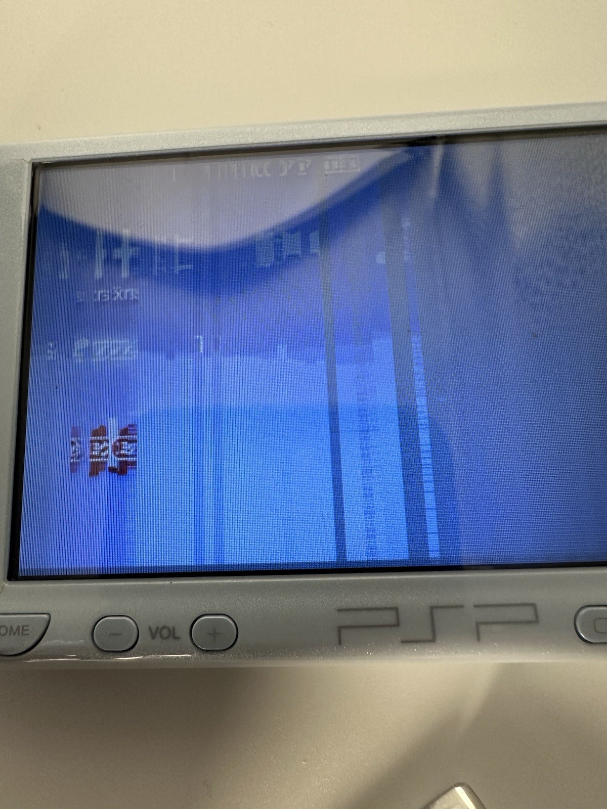 Sony PSP 2000 (Baby Blue) Has Haunted Screen!! No battery, No Charger included