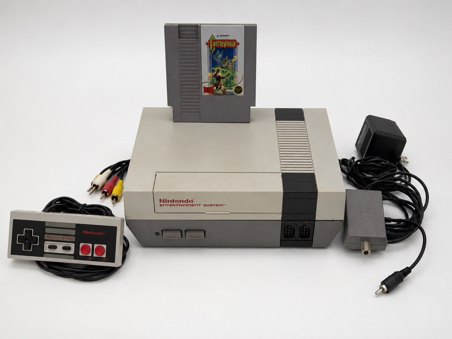 Nintendo NES Console Bundle NEW 72 Pin 1 Controllers Castlevania