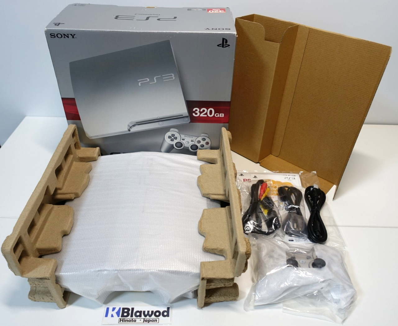 NEW SONY PlayStation 3 PS3 CECH-2500B satin silver Console 320GB Box F/S