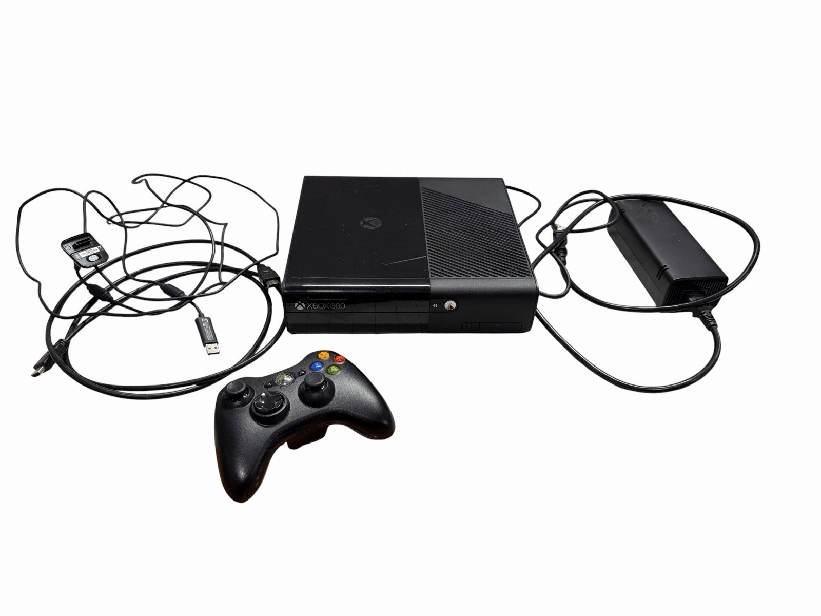 Pre-owned XBOX 360 E Console & Power Cord & Controller & Controller Cord & HDMI