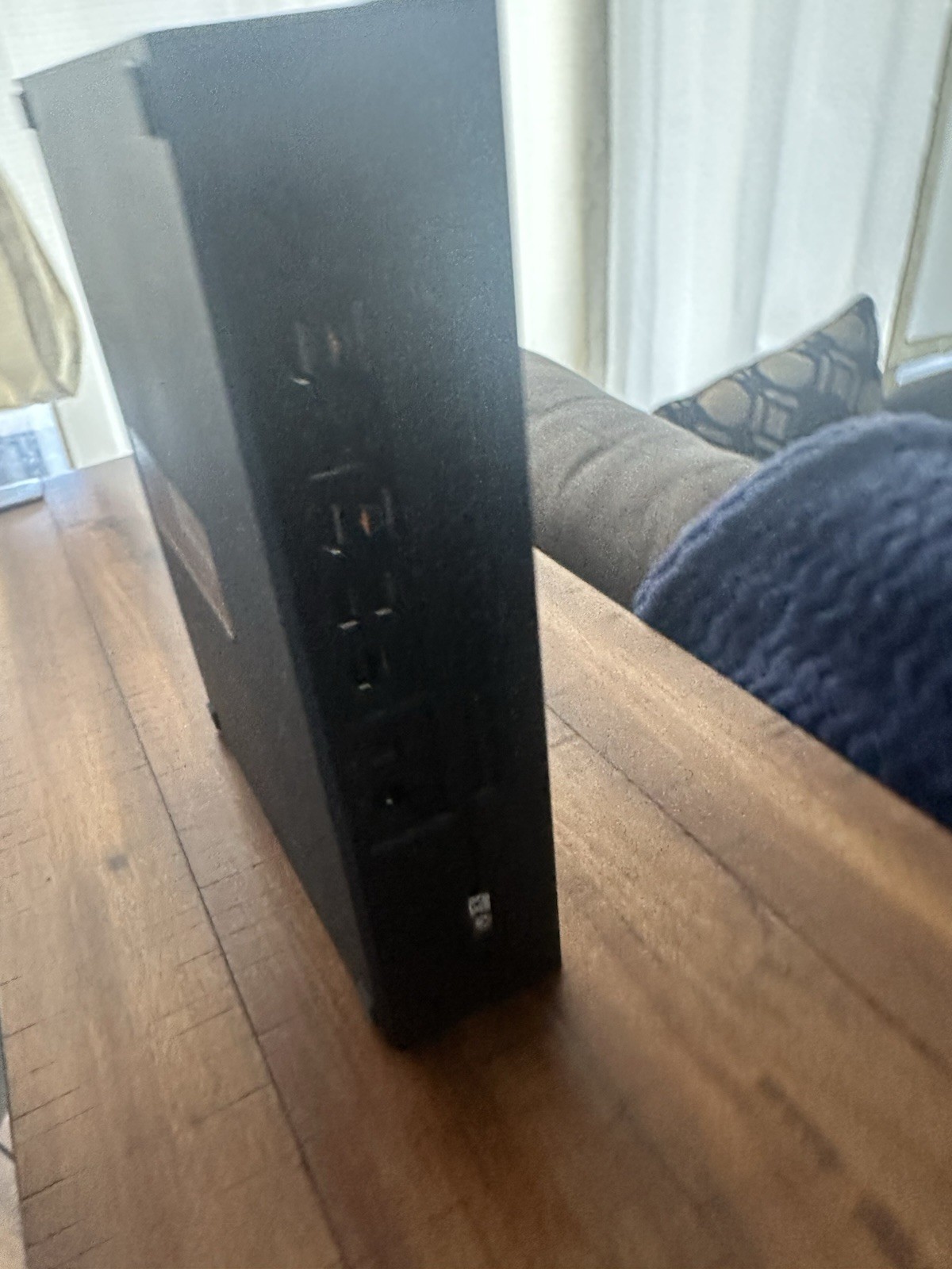 Microsoft Xbox One 1540 – 500GB Console Gaming System Only READ DESCRIPTION