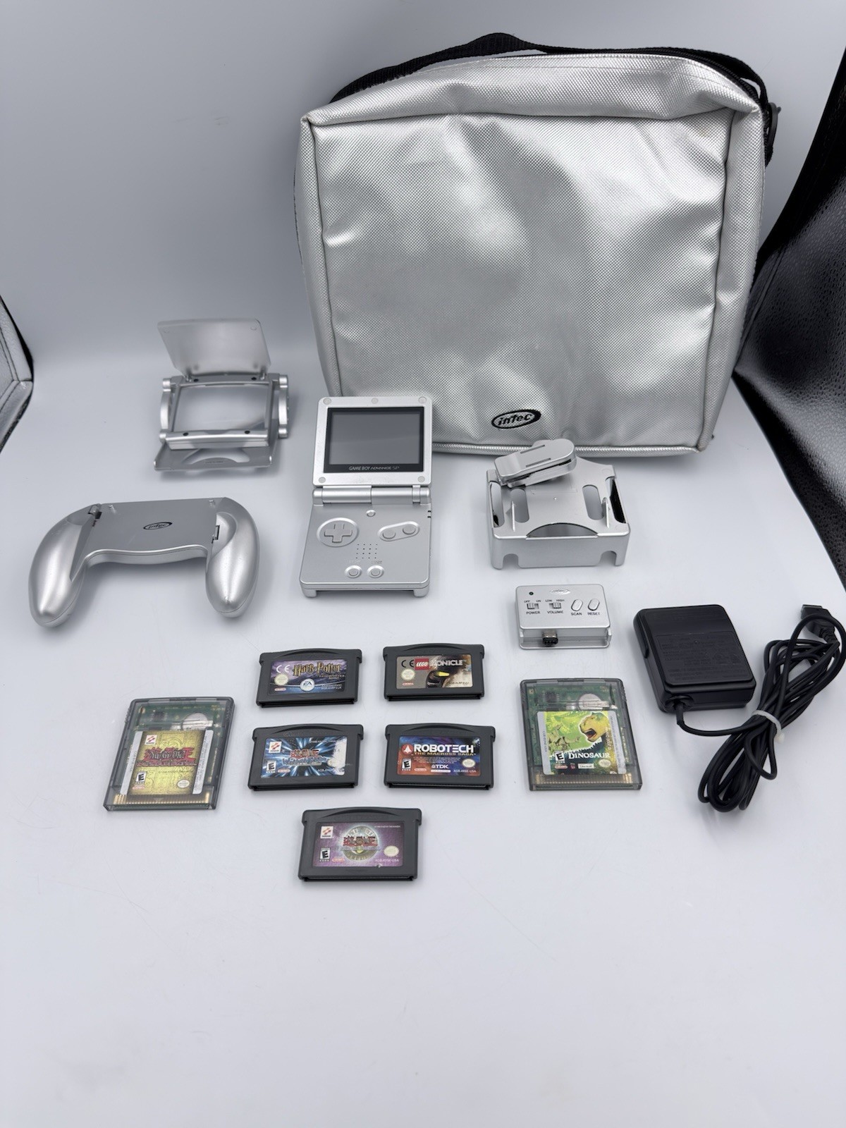 NICE 2002 Nintendo Gameboy Advance SP Silver AGS-001 w/7 Games and Accessories!