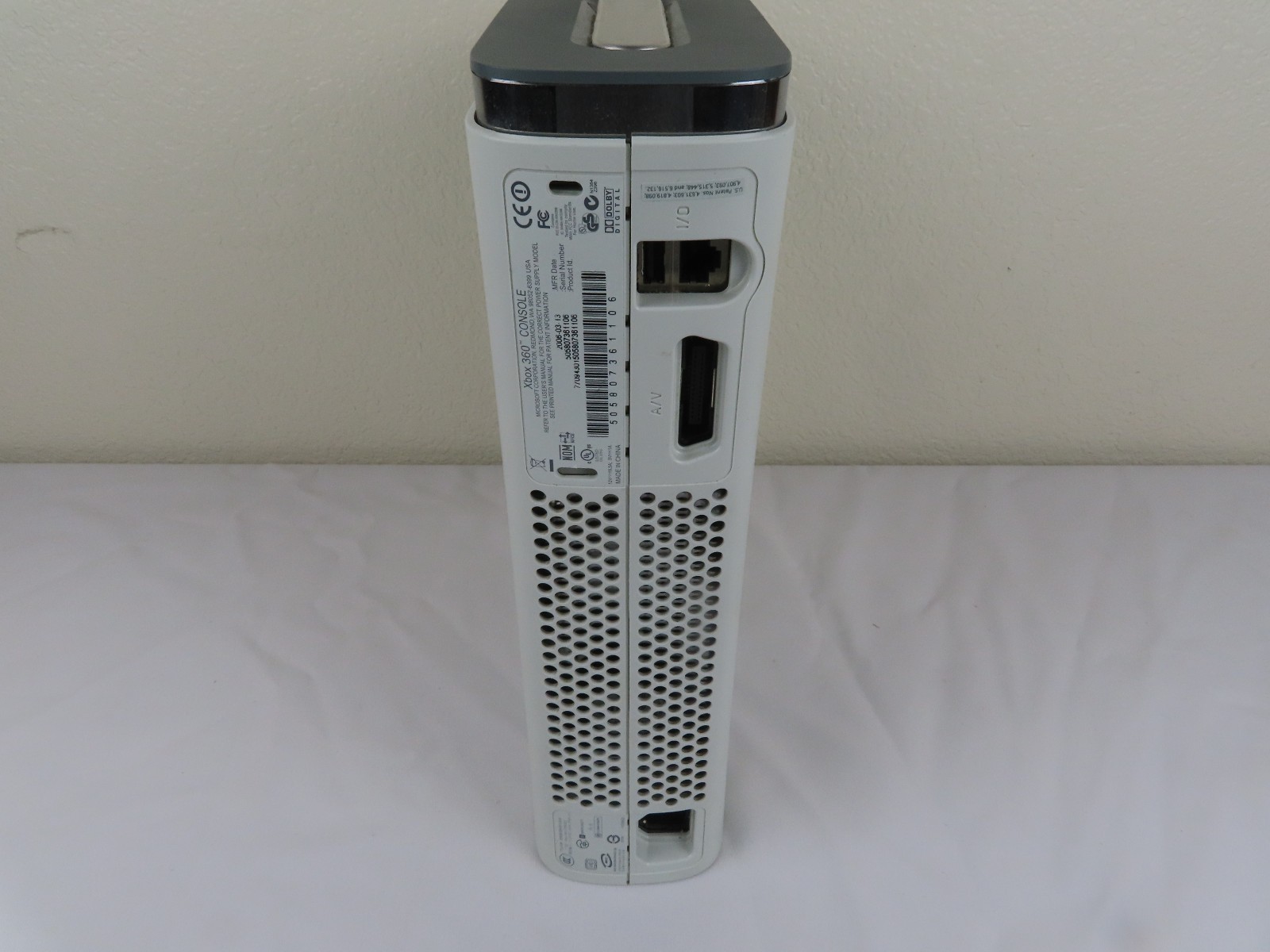 XBOX 360 Console ONLY Microsoft For Parts Or Repair Turns On Red Light