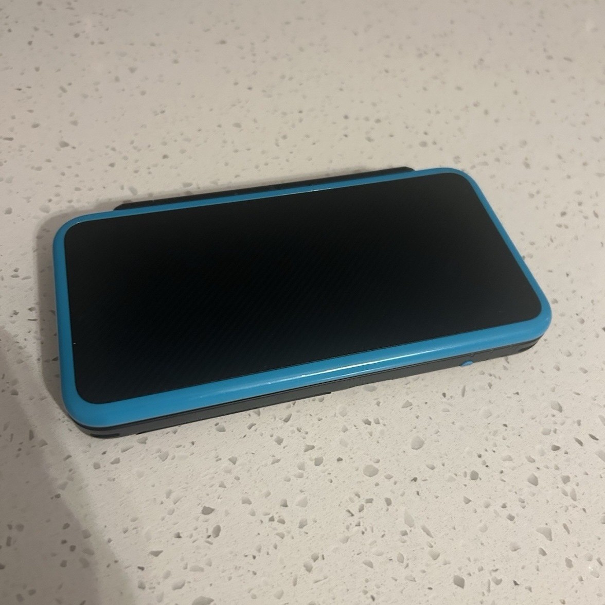 Nintendo 2DS XL Black/Blue Handheld System