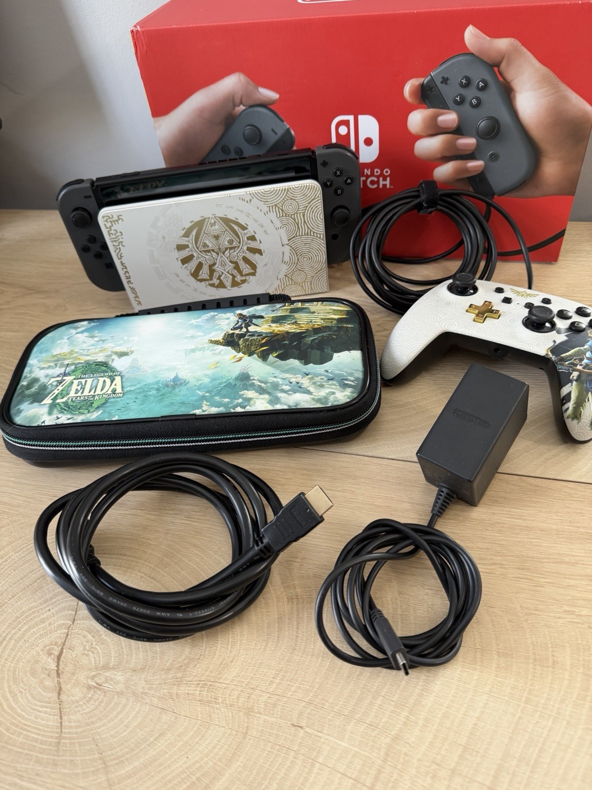 Nintendo Switch Zelda Bundle – Zelda Docking Station, Case, and Controller