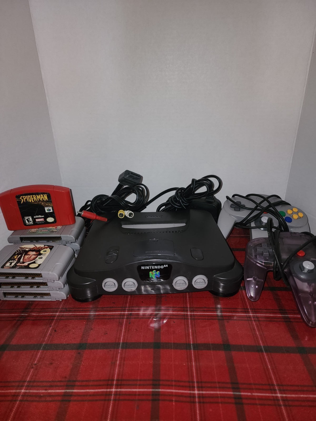 Nintendo 64 Console Bundle 2 Controllers 7 Games
