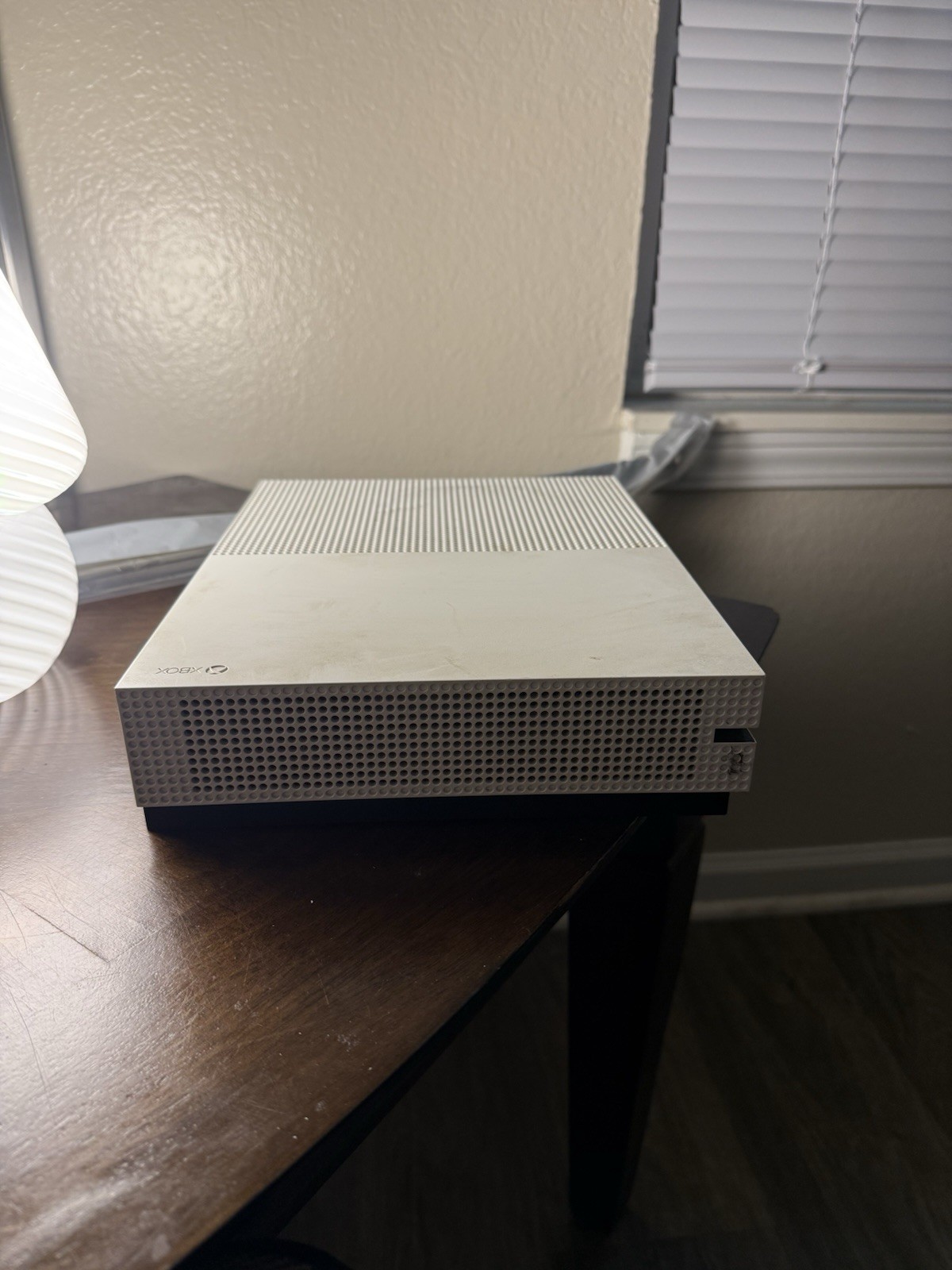 Microsoft Xbox One S White Video Game Console HDMI USB-A S/PDIF IR Out