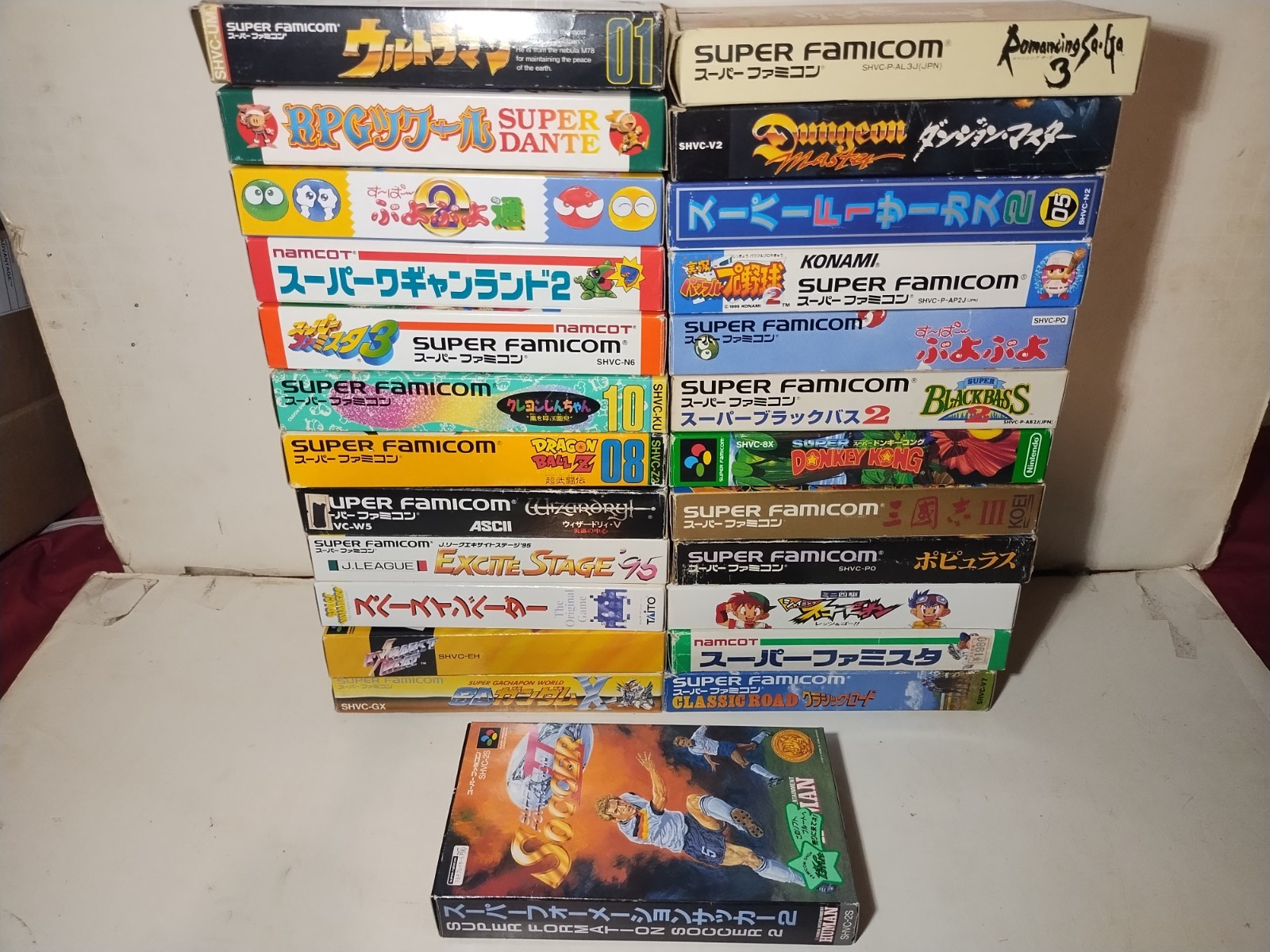 25 Nintendo Super Famicom Games w Boxes Many Complete