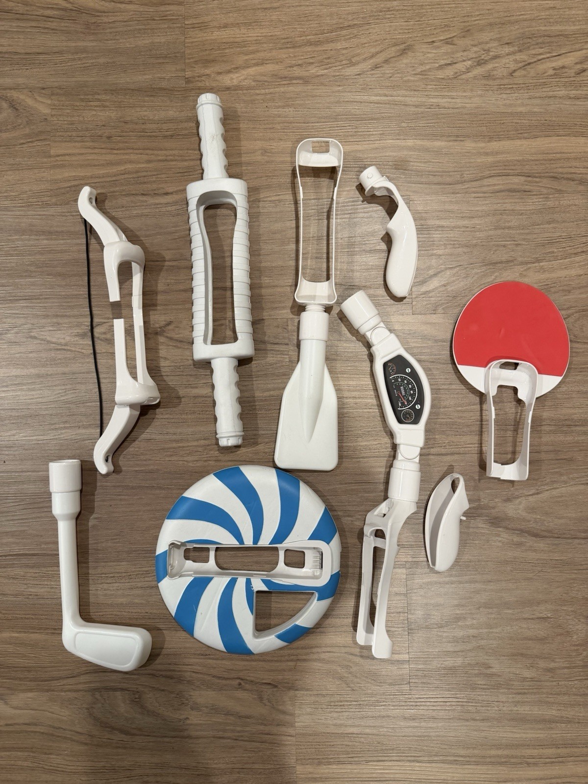 Nintendo RVL-101 Wii – LARGE Bundle – Controllers – Games – Accessories