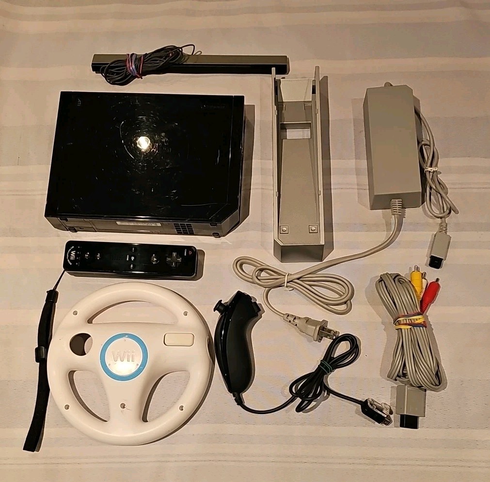 Nintendo Wii Black Console System With Cords Wii Remote Bundle RVL -101 Tested