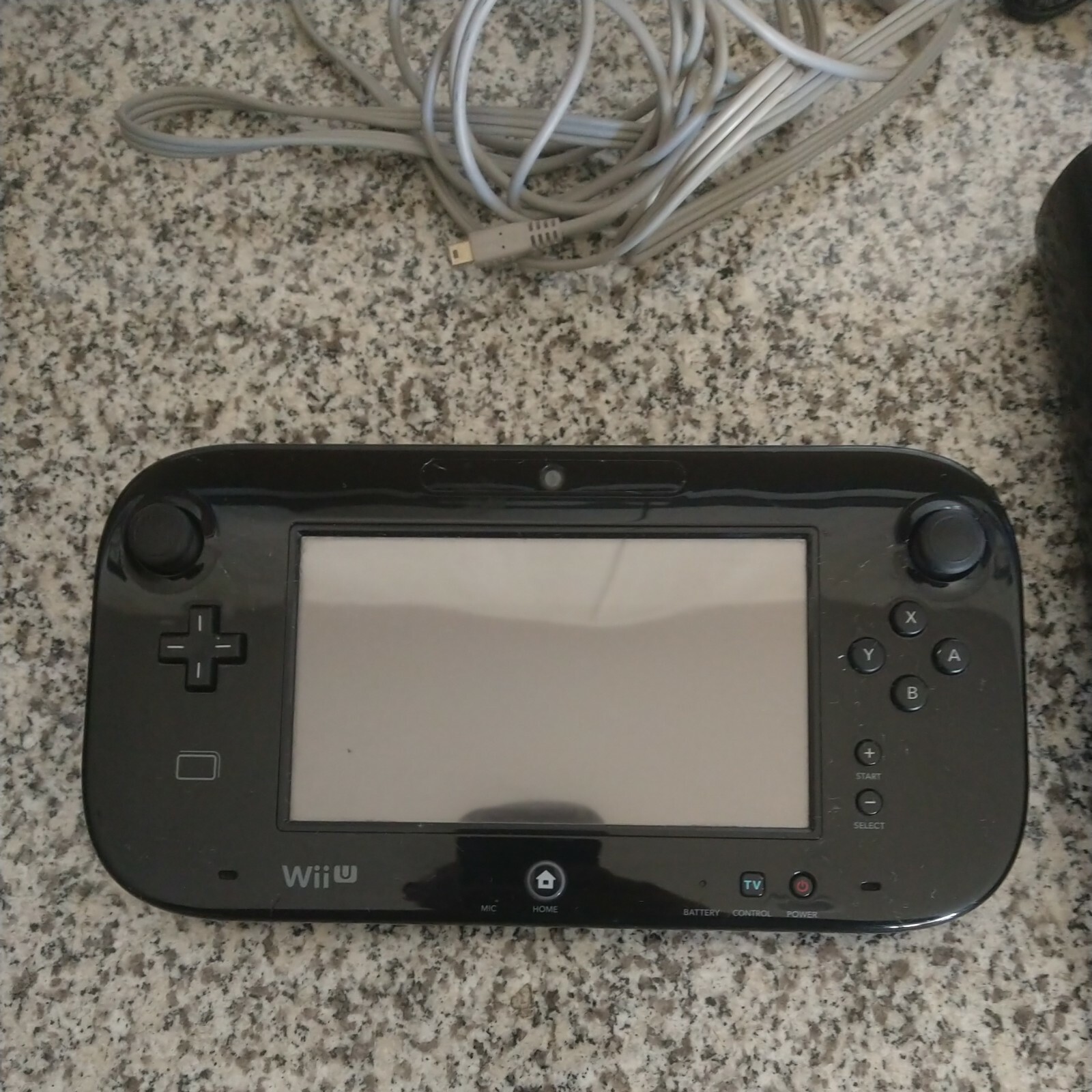Nintendo Wii U Console 32GB Bundle + Wii U Game Pad & Power Cords 2 games