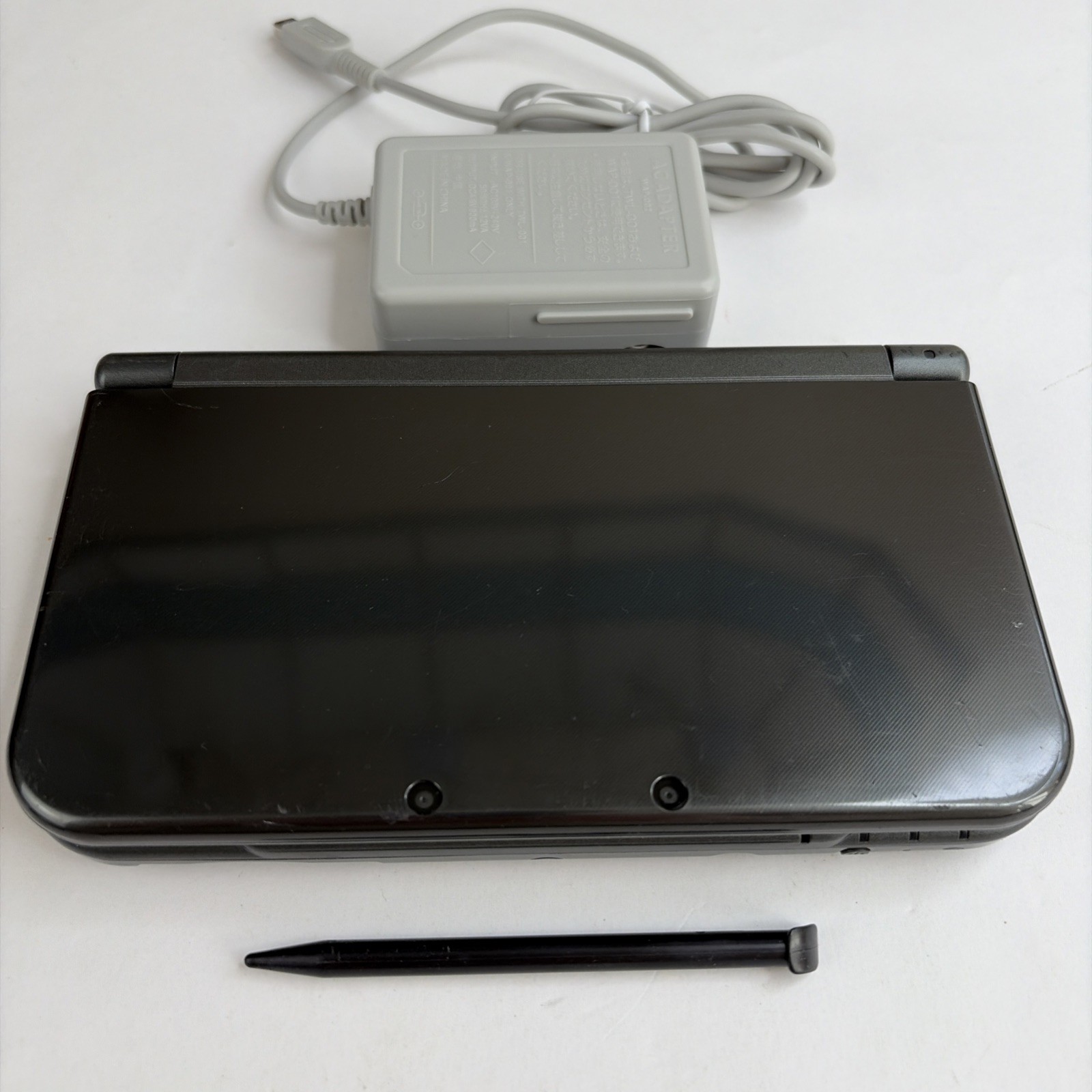 New Nintendo 3DS XL Gray Black Console, Charger Stylus US Version