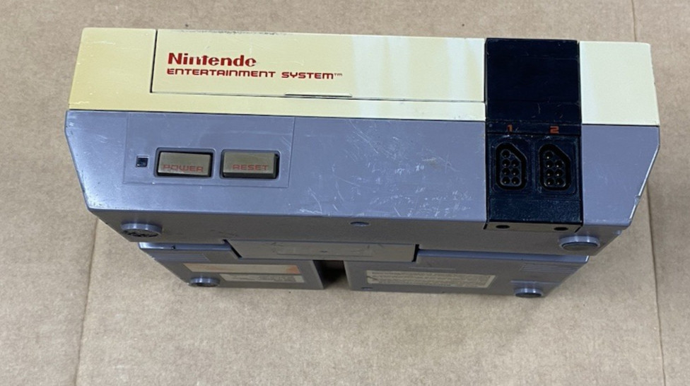 Nintendo Game Console Only!!! Non Tested 1985 NES-001