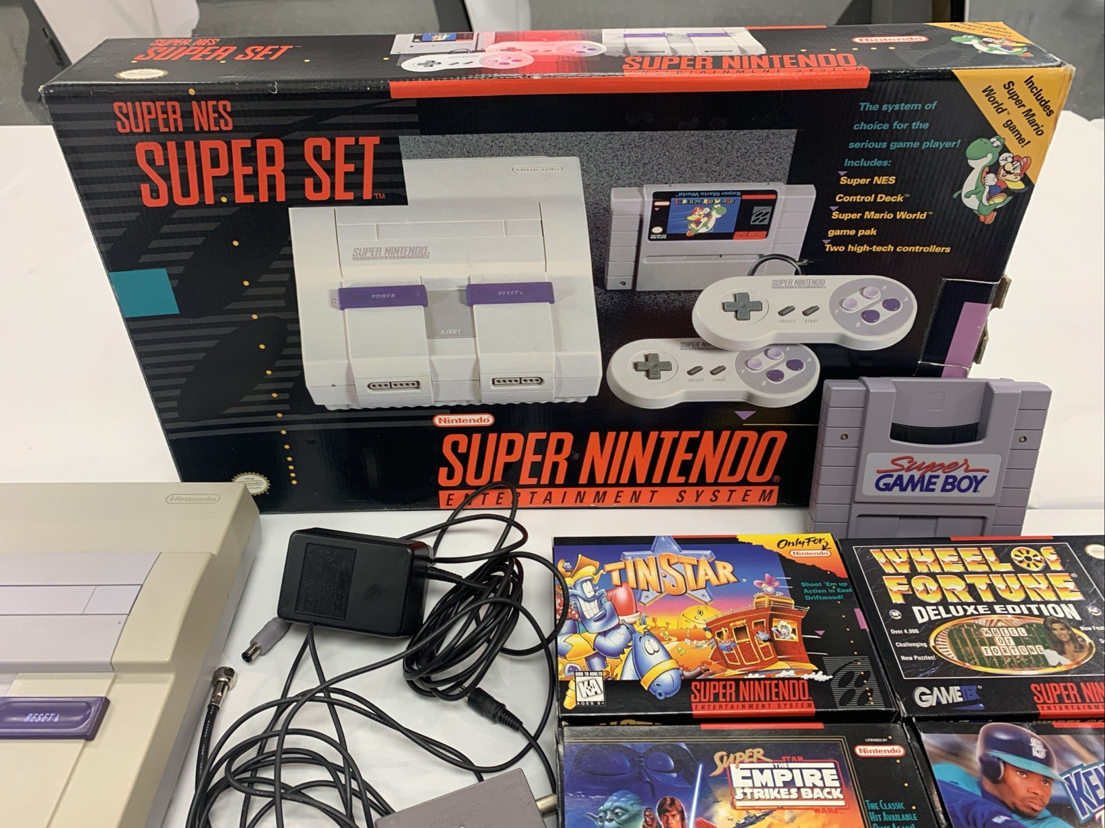 Super NES Nintendo Set SNES Console Bundle Mario World Super Gameboy + 15 Games