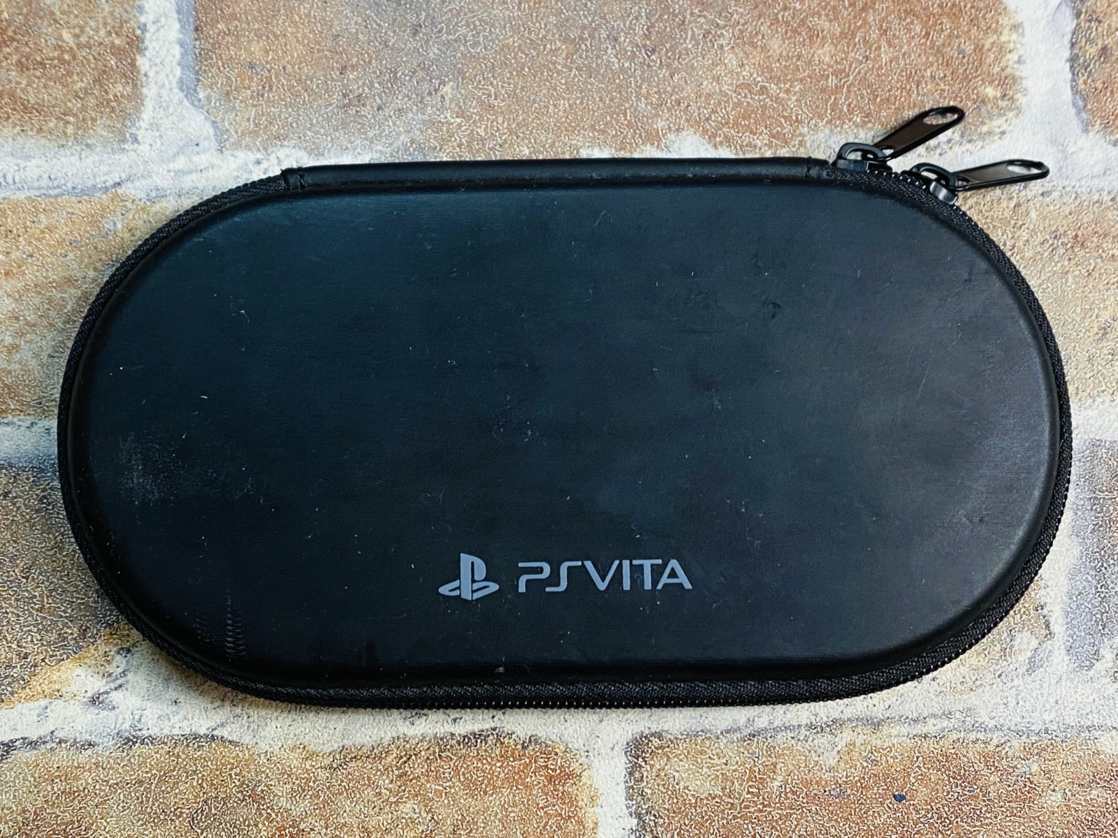 PS Vita PCH-1100 Crystal Black SONY Playstation 8GB Charger Mobile Case Ex DDP