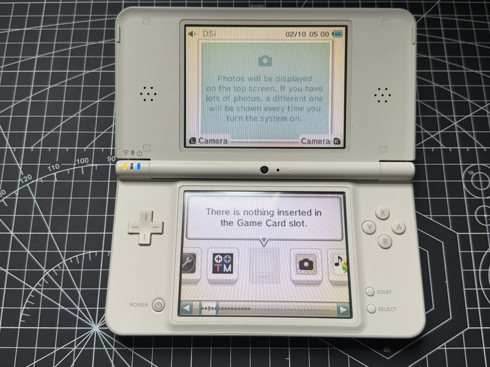 Nintendo DSi XL White W/ 2GB SD Card – Run Eng Games 100% Tested *READ DESC