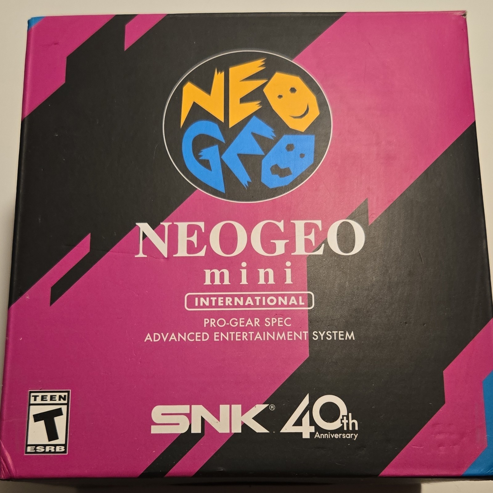 SNK NEOGEO mini International Advanced Entertainment System HDMI W/ Controller