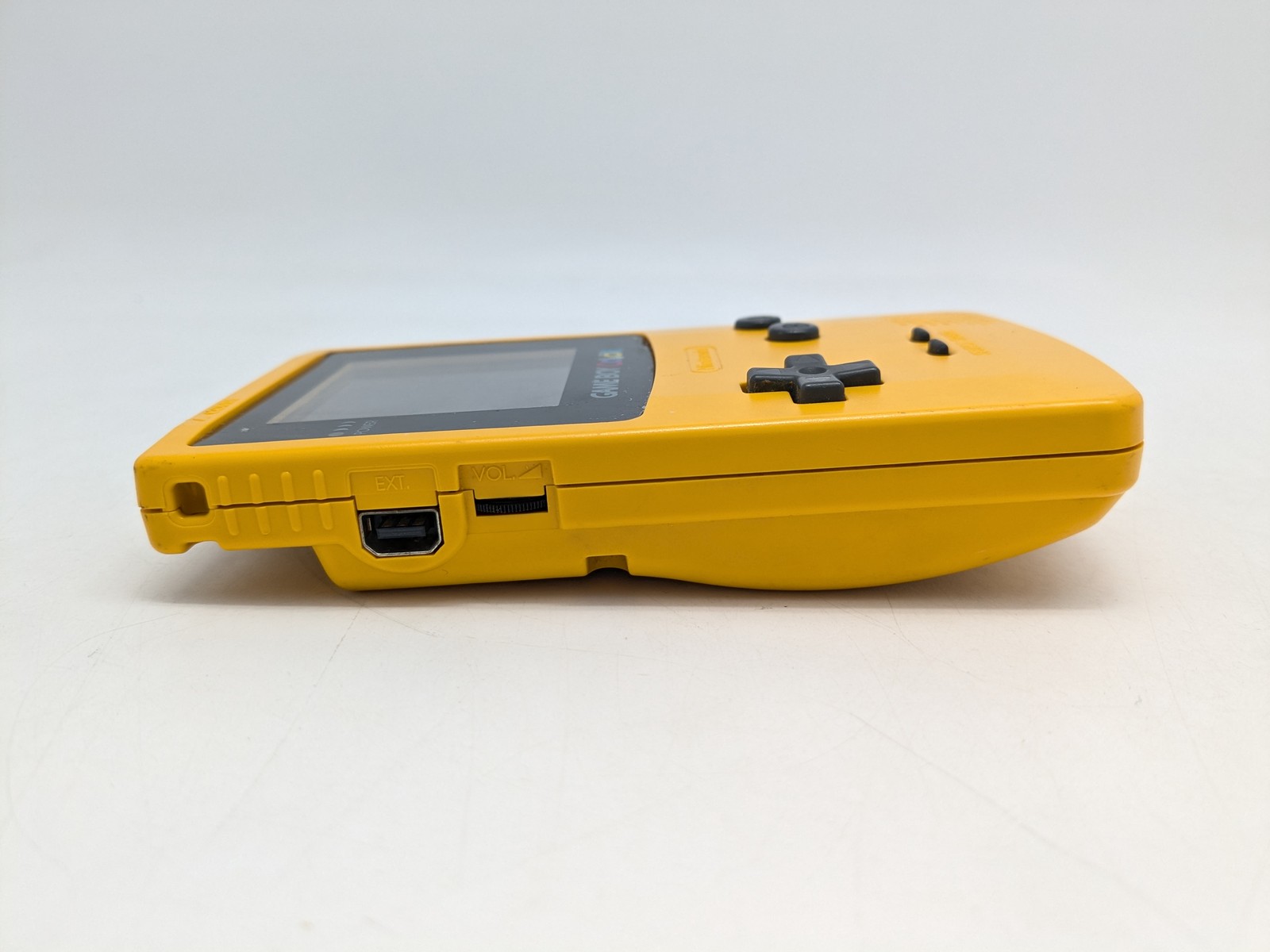 Nintendo Game Boy Color Handheld Gaming Console (CGB-001) – Yellow