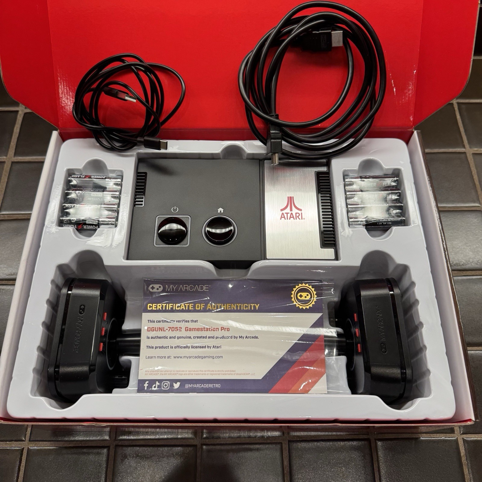 Atari 2600 Retro Video Game System with 2 Wireless Joysticks and 200+ Games
