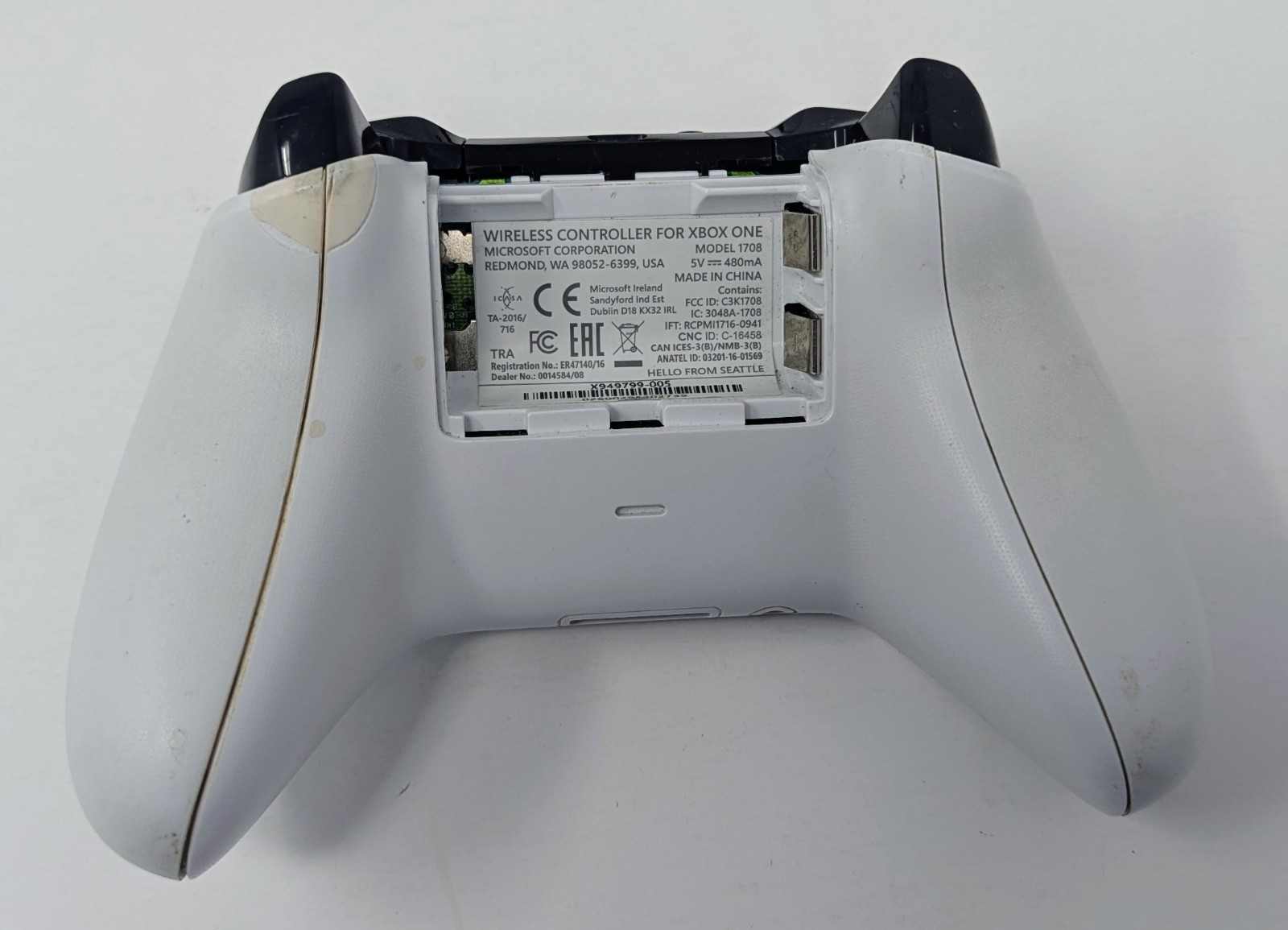 Microsoft Xbox One S 1 TB White Console Bundle – Tested & Working!