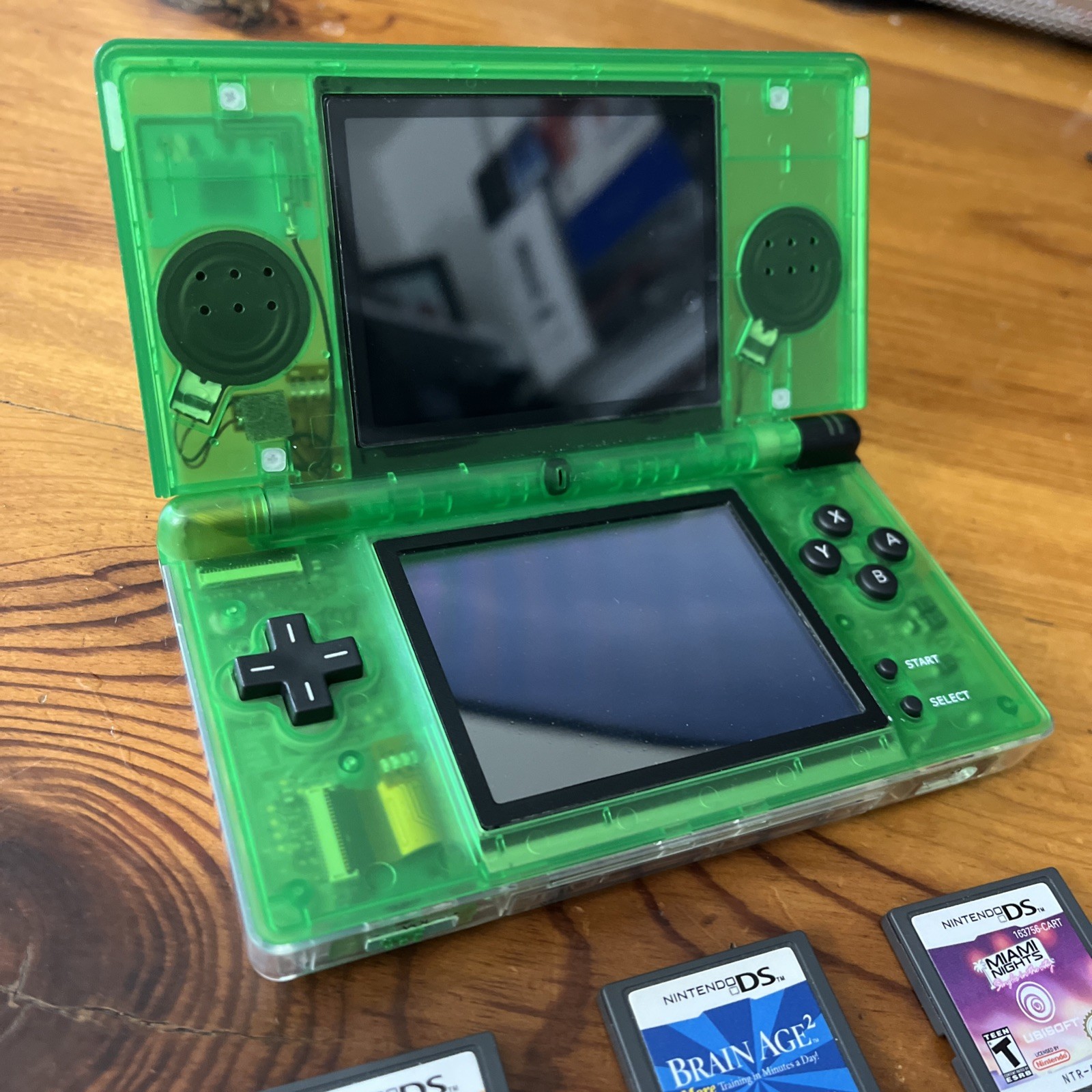 Nintendo DS Lite Bundle + 500 Mult-cartridge (US Version)