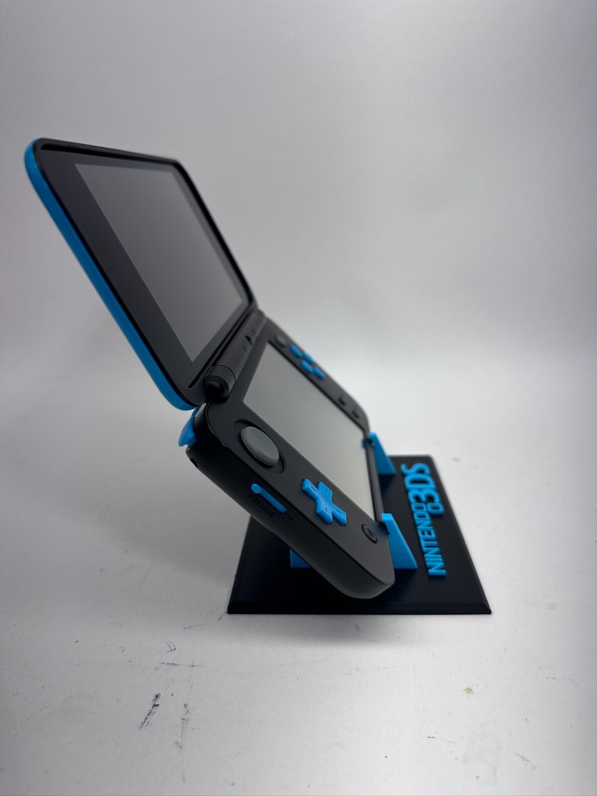 Nintendo 3DS Console Display Stand (STAND ONLY)Can Do Different Colors Just Ask!