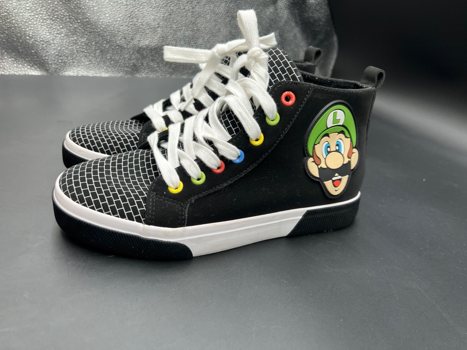 NINTENDO Super Mario SNEAKERS HIGHTOPS Size 5 Official Licensed Product #115