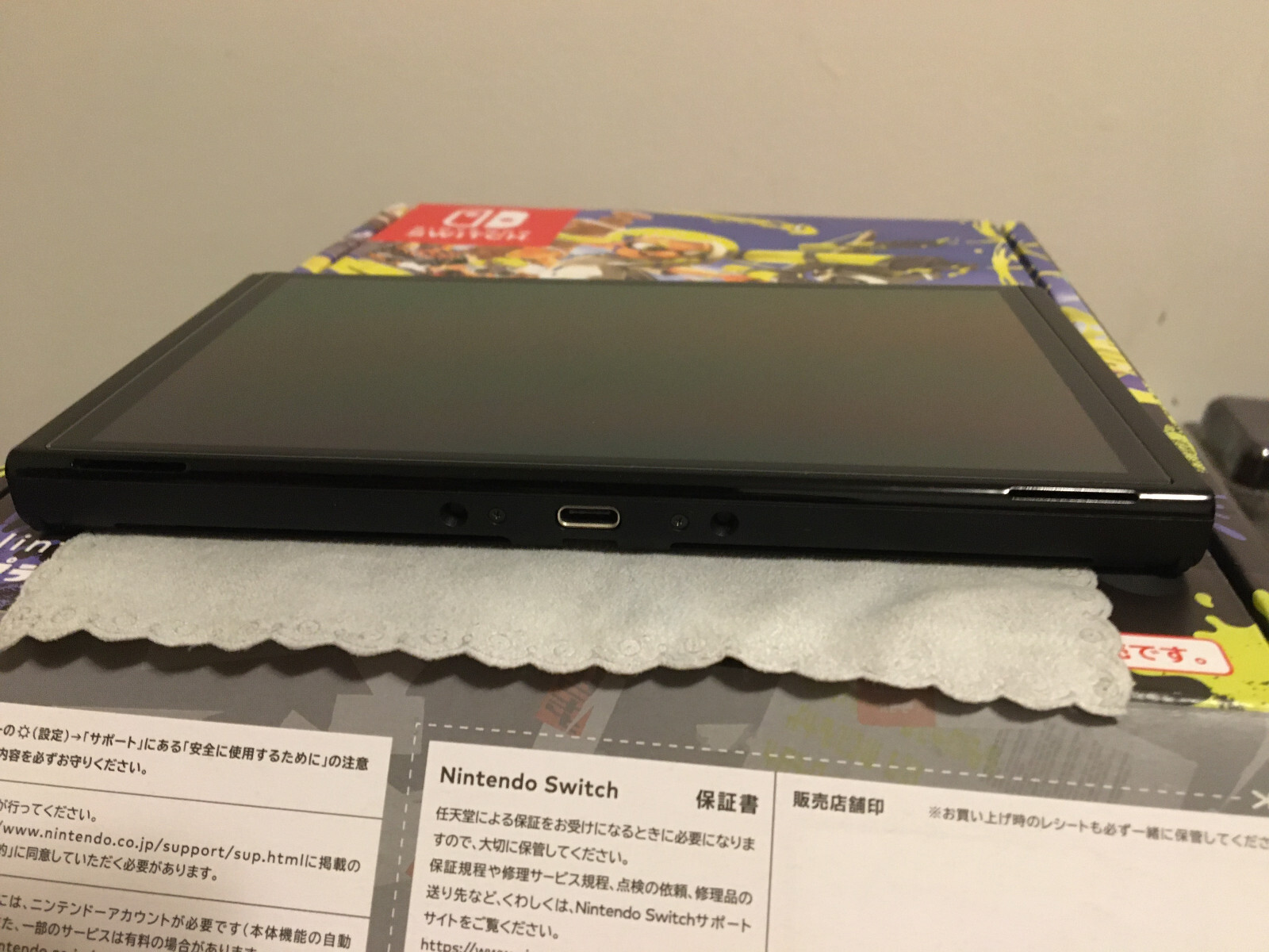 Nintendo Switch OLED Splatoon 3 Edition – Japan Version.Region Free