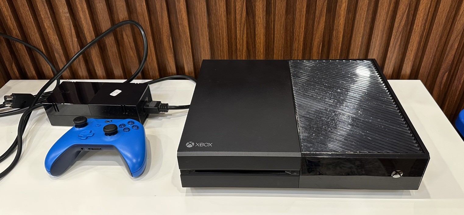 Microsoft Xbox One 1TB Console Model 1540 Blue Controller Power Brick Tested