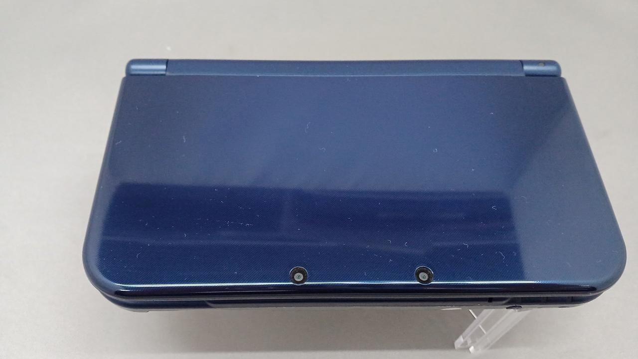 New Nintendo 3DS XL (LL) RED-001 Portable Game Console A3358