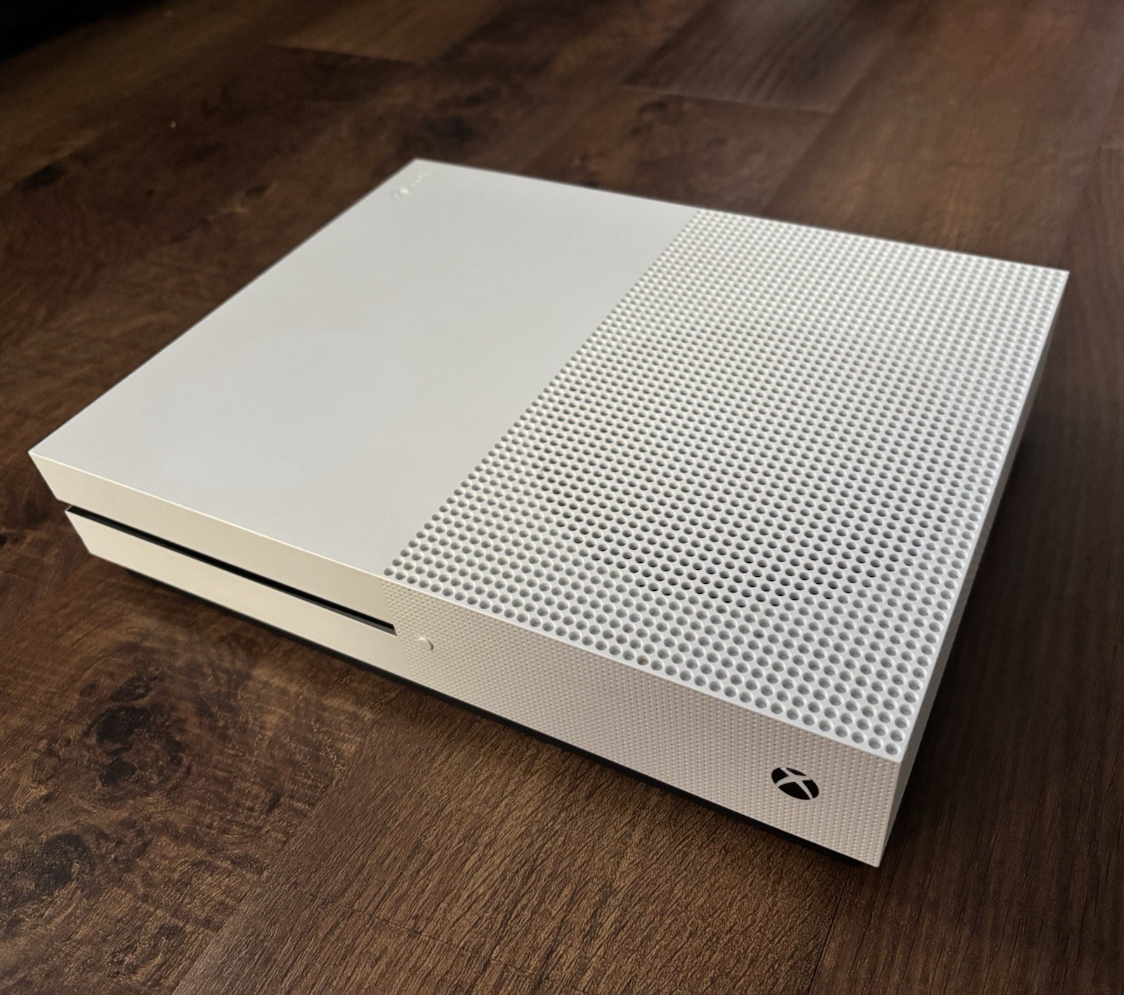 Microsoft Xbox One S 780GB – White + controller-(see description)