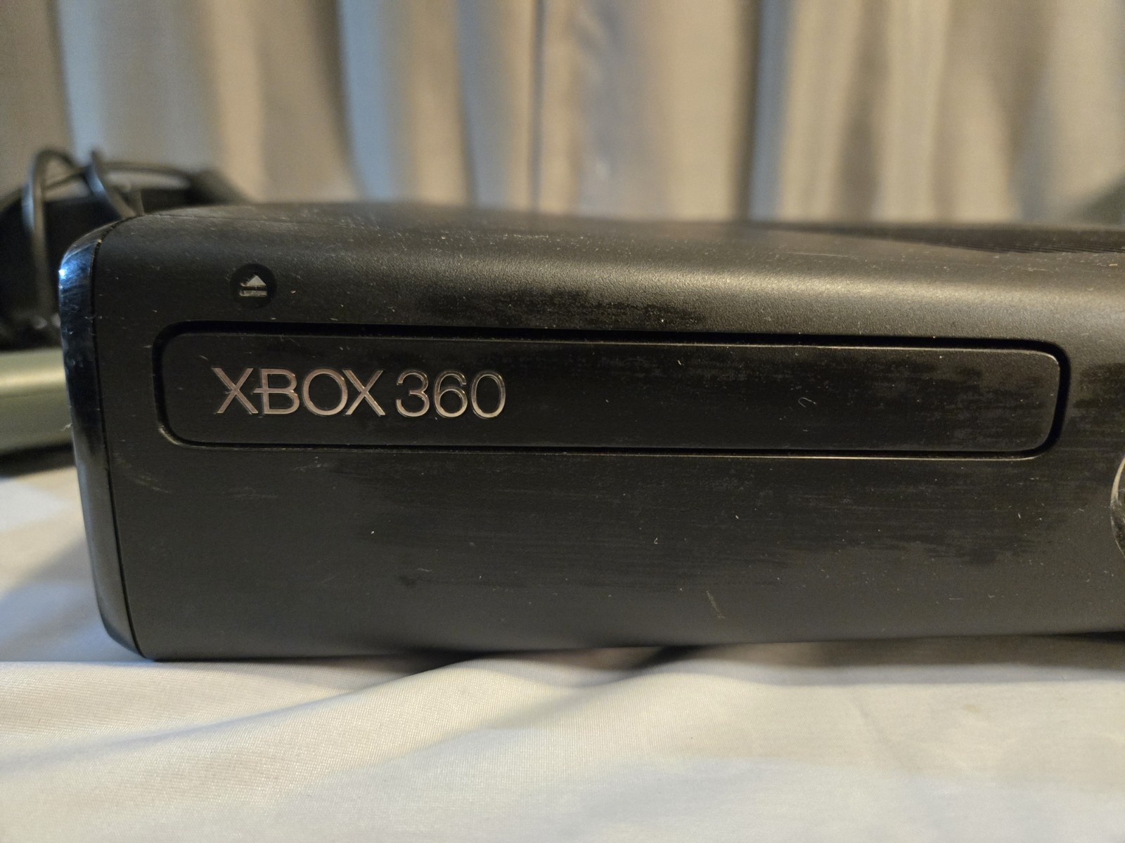 Microsoft Xbox 360 S 4GB Console – Black (1439)