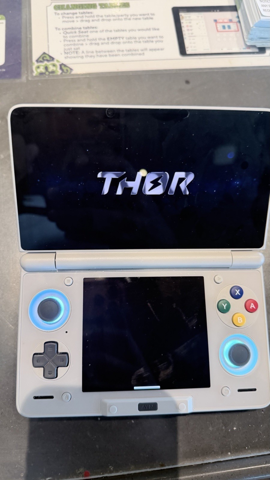 AYN Thor PRO Dual Screen Android Handheld System 128GB 1080p Wi-Fi White