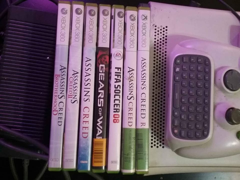 Microsoft Xbox 360 Pro System Bundle 60GB White Console