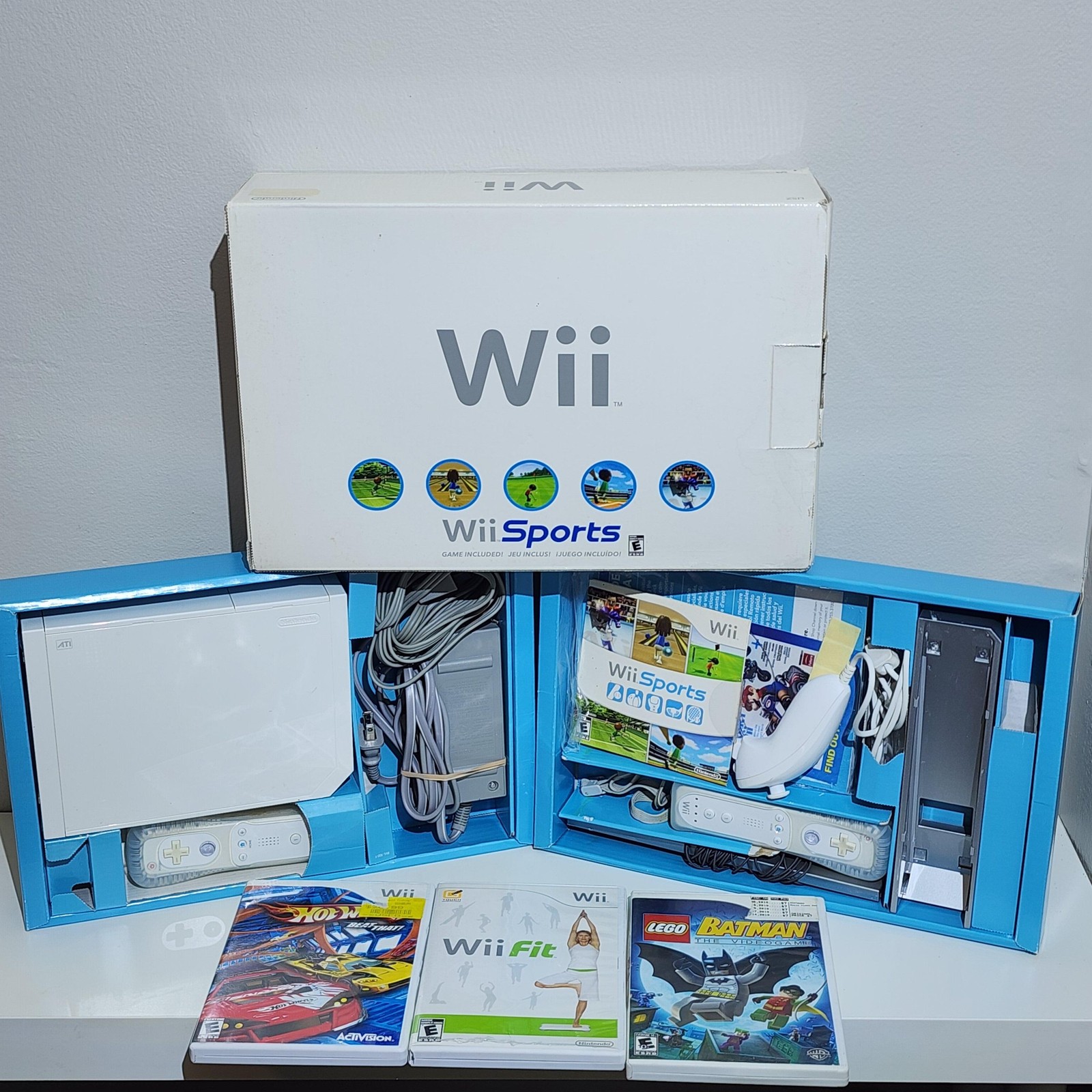 Nintendo Wii Console CIB Bundle Wii Sports Fit LEGO Batman Hot Wheels 2 Remotes
