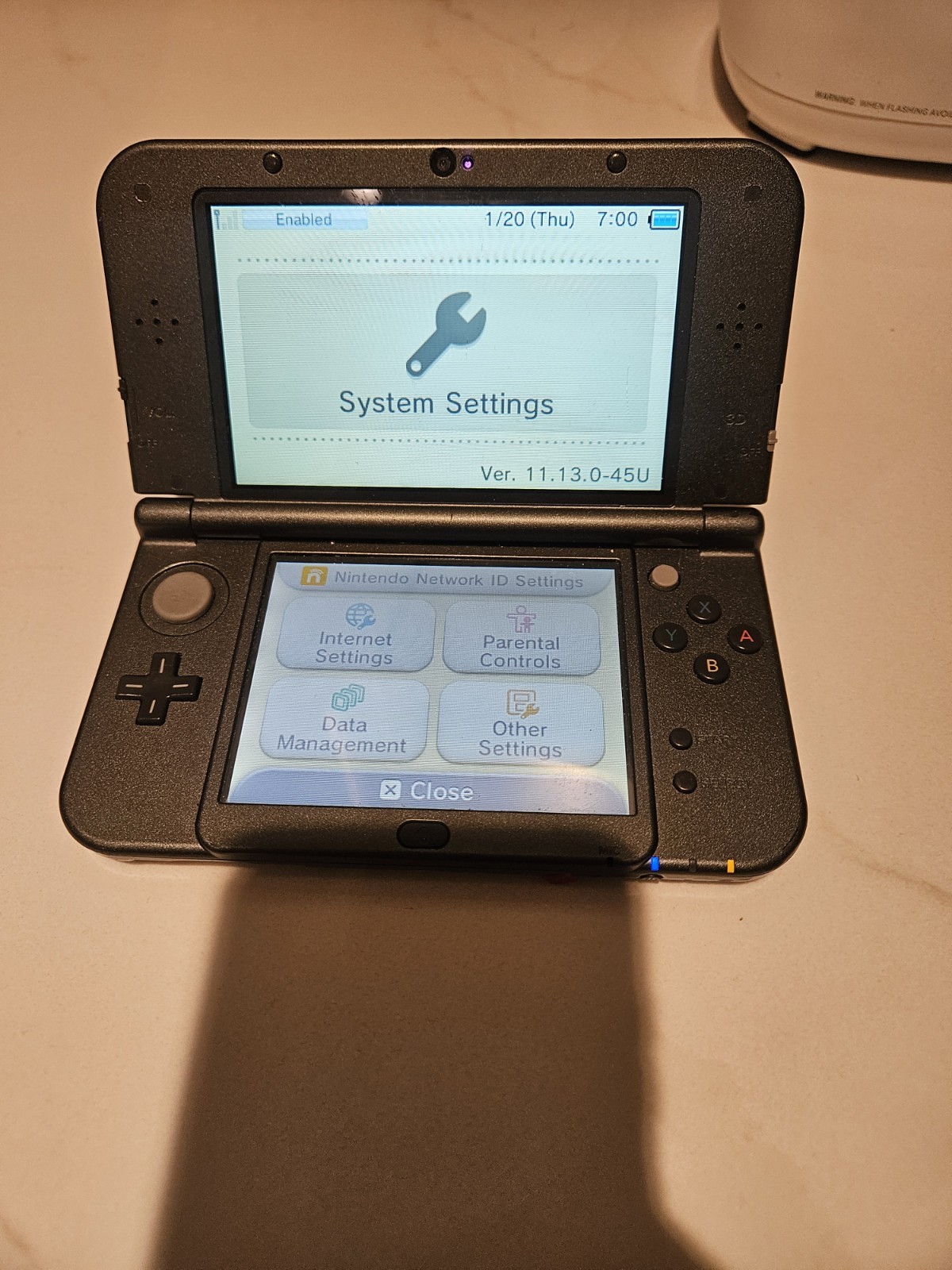 “New” Nintendo 3DS XL – Metallic Black Console – USA English