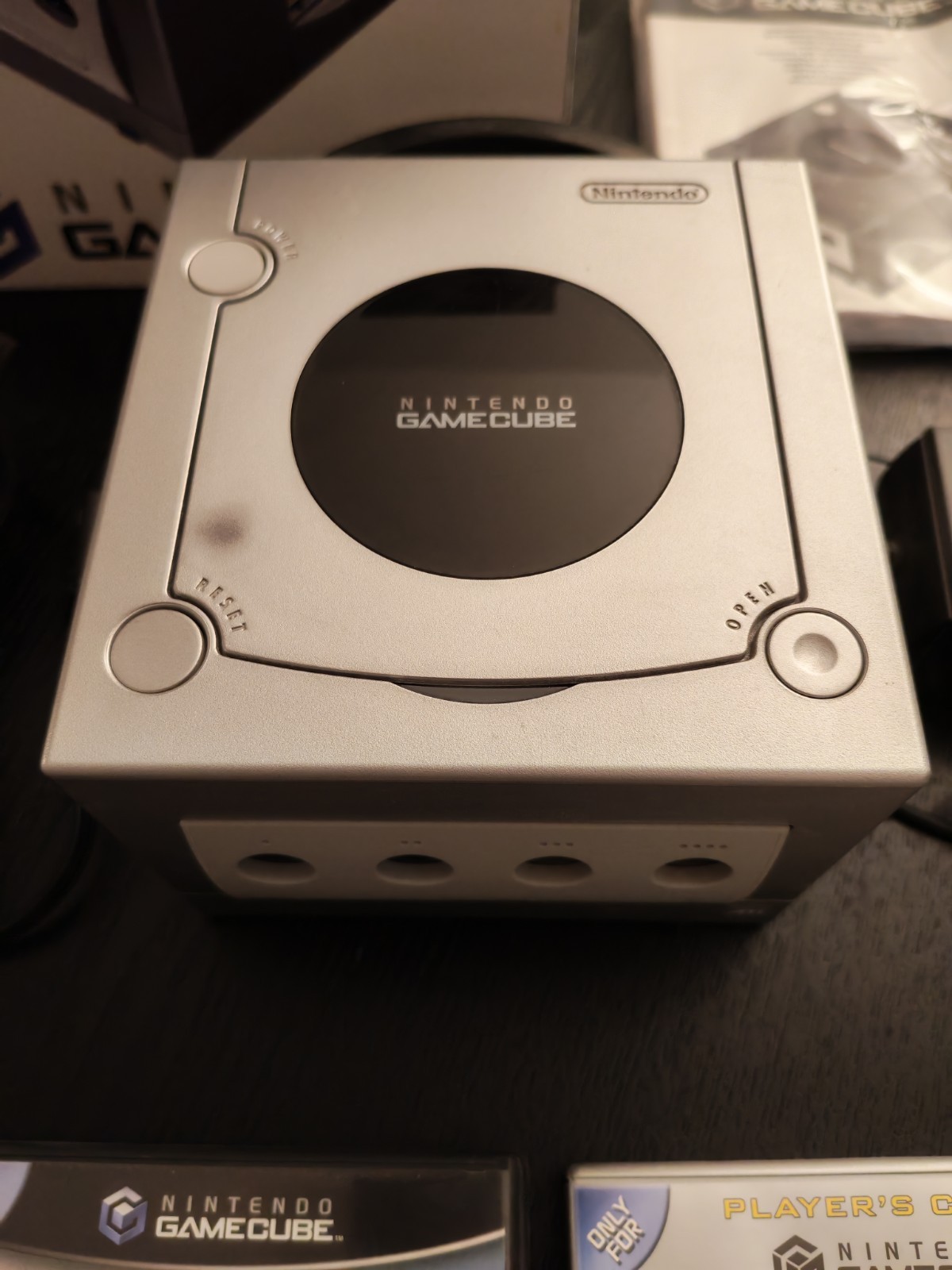 nintendo gamecube console