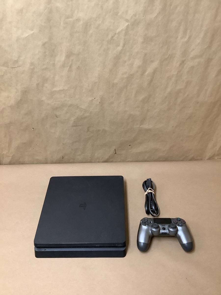 PS4 GAMES SONY CUH-2115B, #MD568498219; GOOD CONDITION PS4 SLIM 1TB (192568-1)