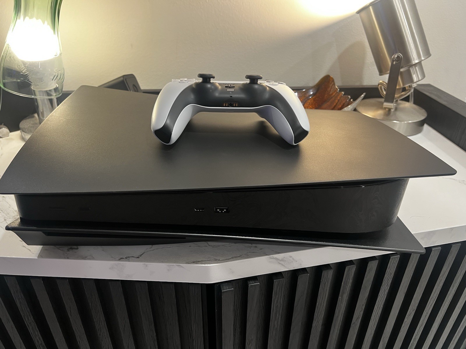 Sony PS5 PlayStation 5 Disc (With dbrand Darkplates, Middle Skin) + Controller